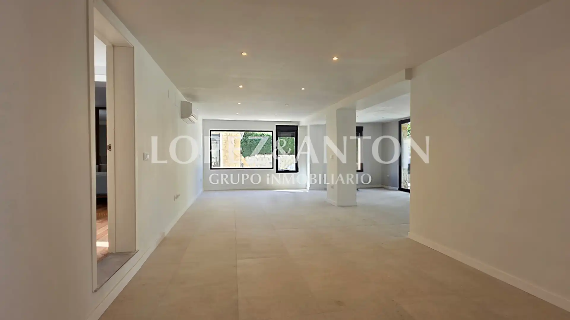 Houses for sale in L'Eliana  with Air Conditioner, Private garden and Parquet flooring