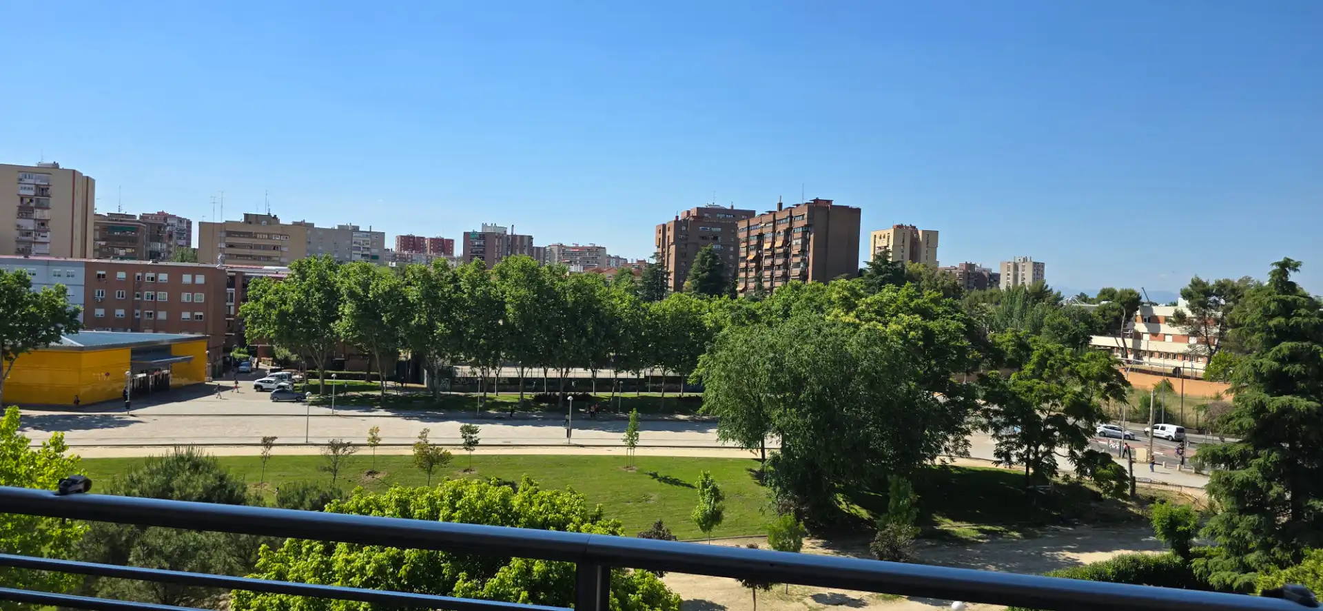 Exterior view of Flat for sale in Madrid  with Heating, Private garden and Terrace