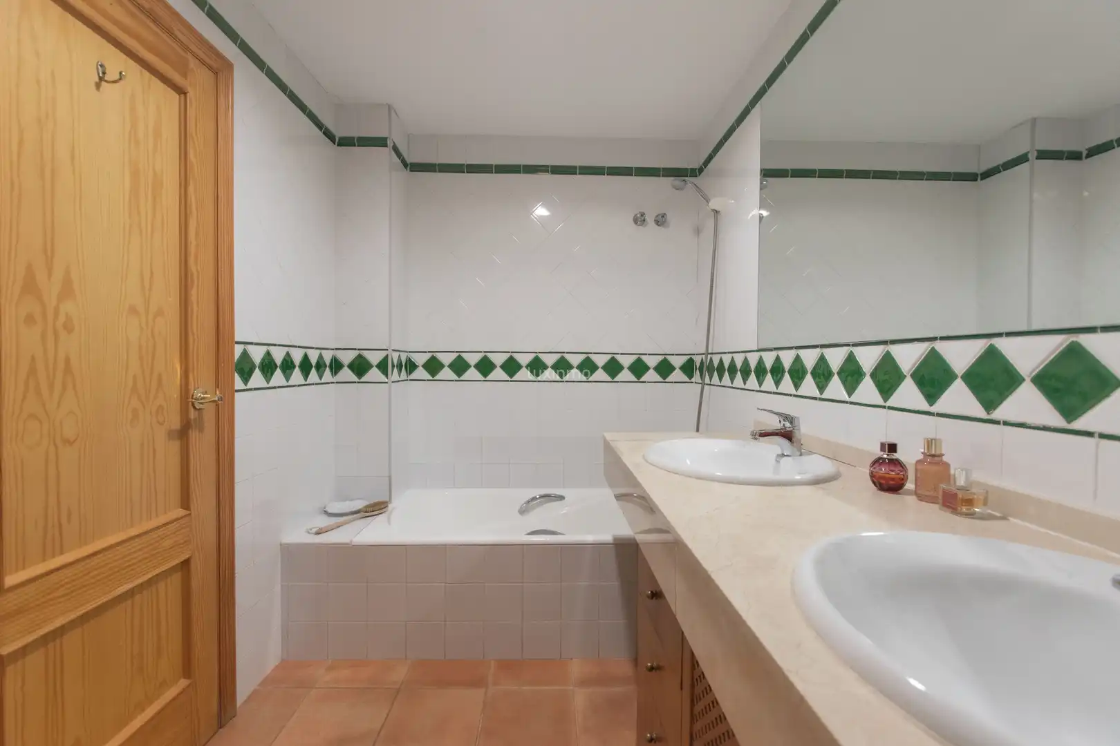 Badezimmer von Einfamilien-Reihenhaus zum Verkauf in Altea mit Klimaanlage, Privatgarten und Terrasse