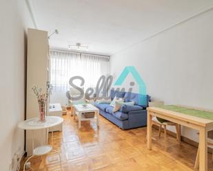 Sala d'estar de Pis en venda en Oviedo  amb Calefacció i Parquet