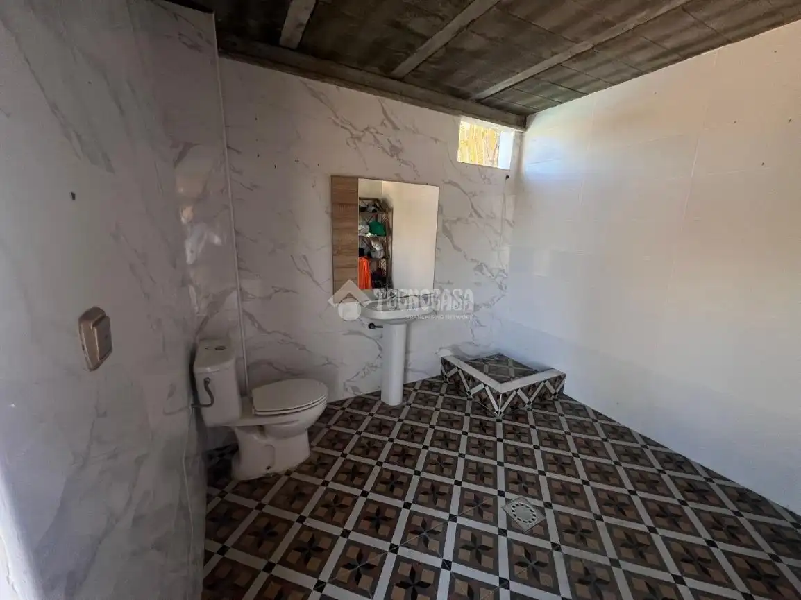 Badezimmer von Grundstücke zum Verkauf in Pulianas