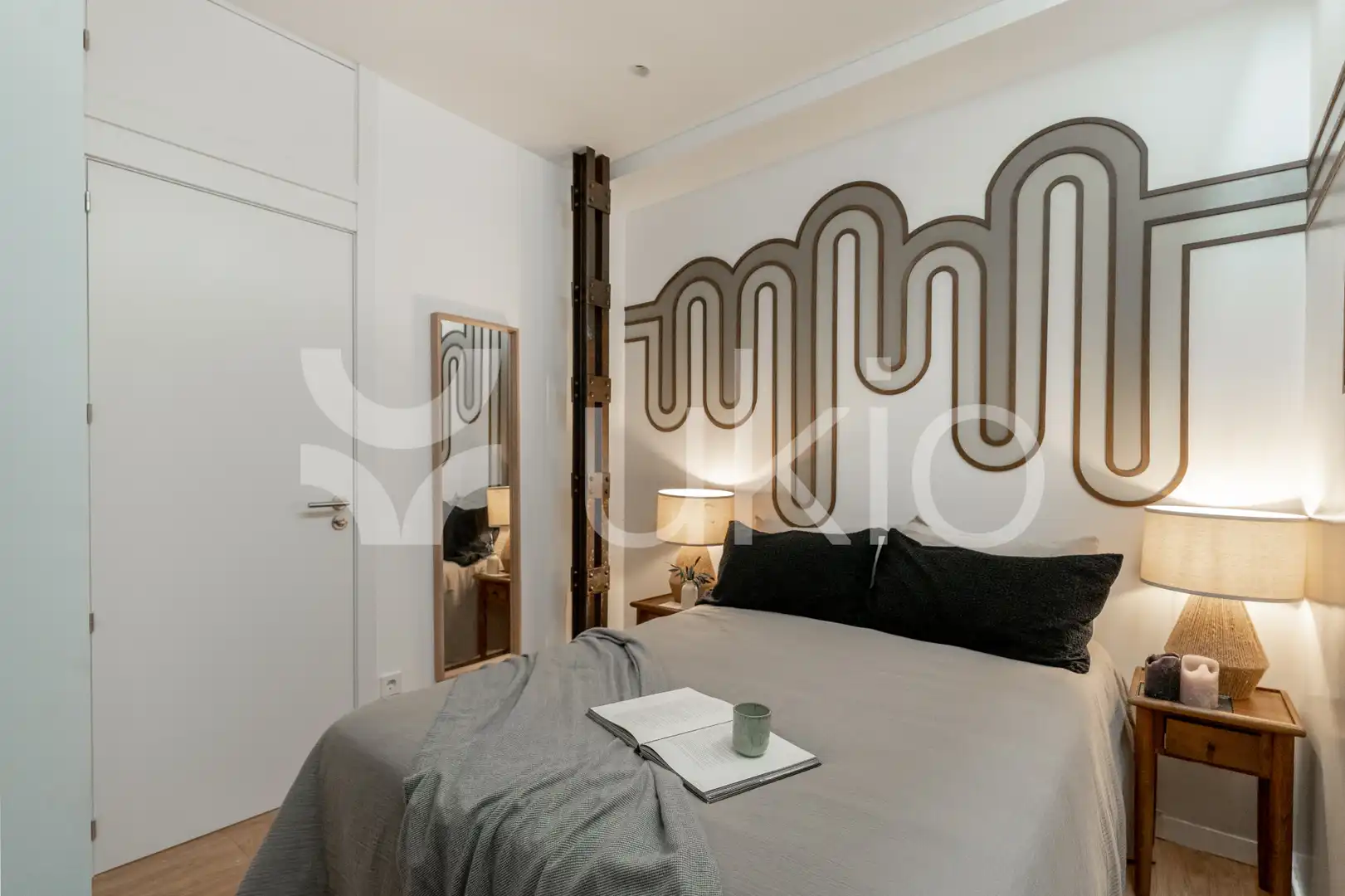 Habitación de Apartamento de alquiler en Madrid con Aire acondicionado, Calefacción y Amueblado