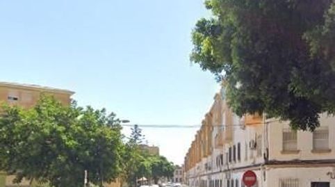 Foto 3 de Piso en venta en Calle Alfonso Peña Beeuf, Girón - Las Delicias, Málaga Capital