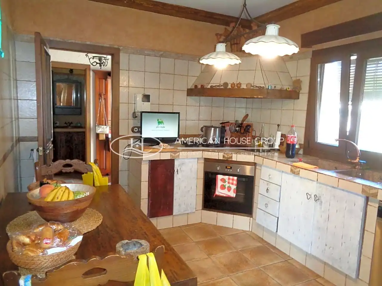 Cuina de Casa o xalet en venda en Chiclana de la Frontera amb Aire condicionat, Calefacció i Jardí privat