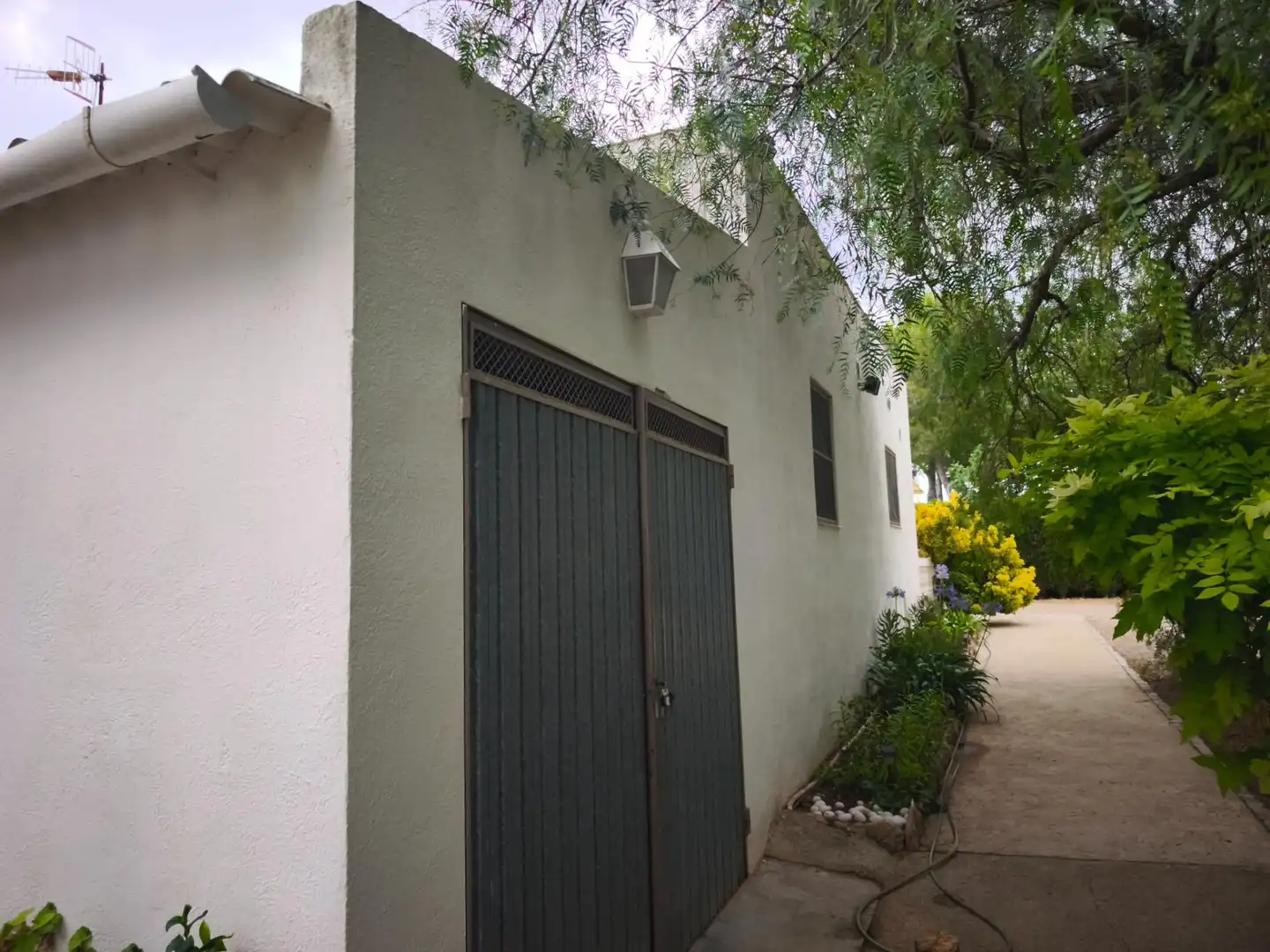 Vista exterior de Finca rústica en venda en Masdenverge amb Jardí privat, Traster i Moblat