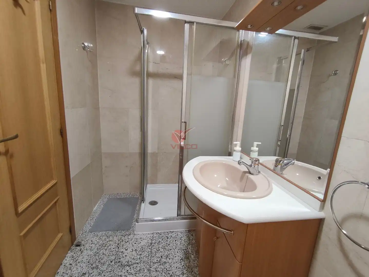 Badezimmer von Wohnung zur Miete in Cuenca mit Heizung, Abstellraum und Möbliert