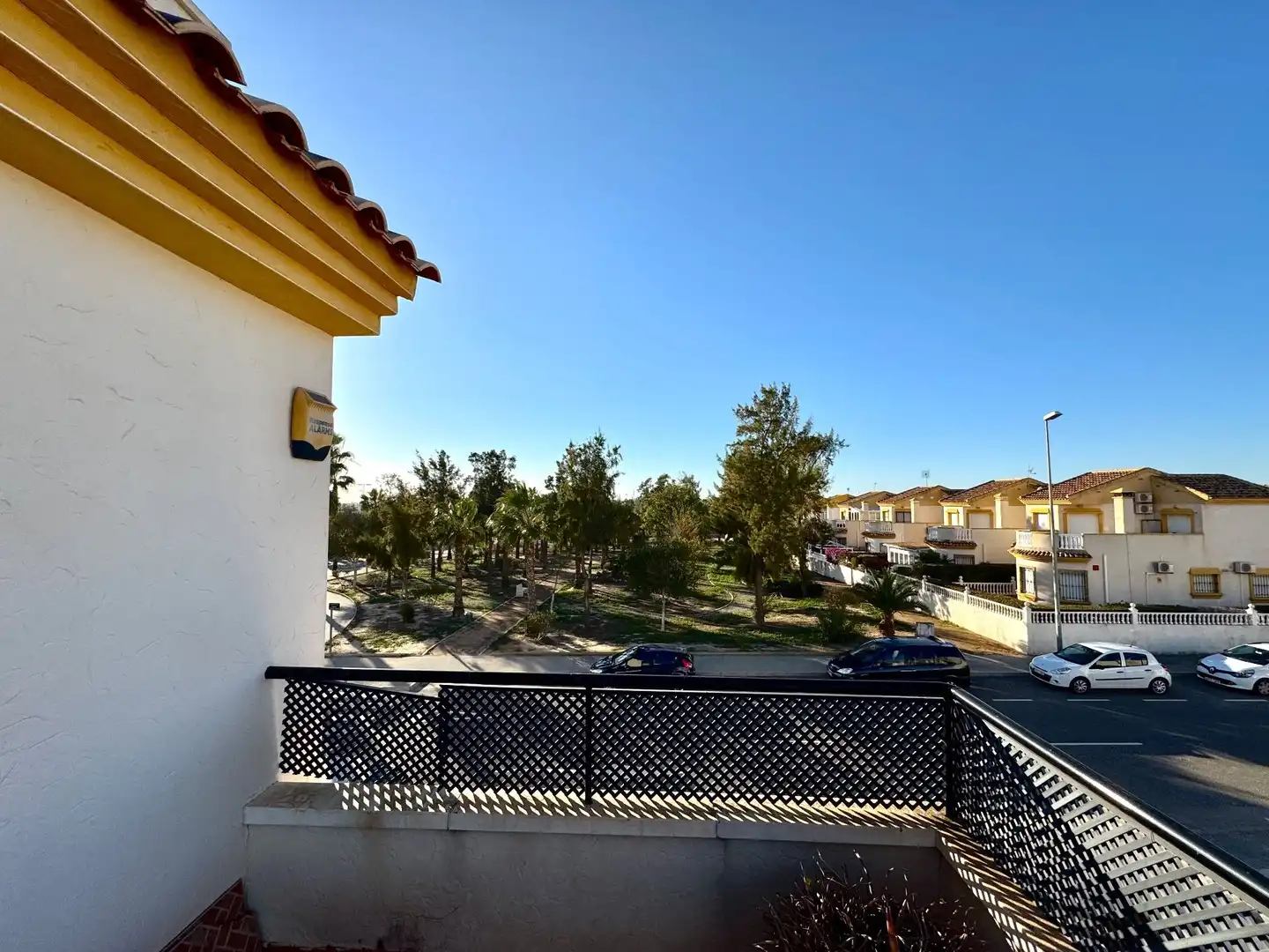 Außenansicht von Haus oder Chalet zur Miete in Guardamar del Segura mit Klimaanlage, Privatgarten und Terrasse
