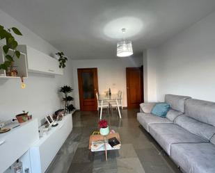 Living room of Flat to rent in  Granada Capital  with Air Conditioner, Heating and Terrace