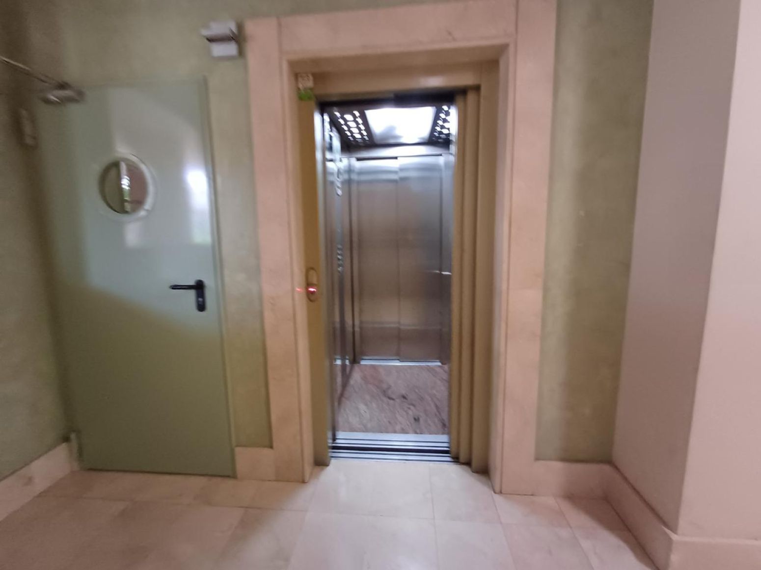 Pis en venda en Gijón  amb Calefacció, Jardí privat i Parquet