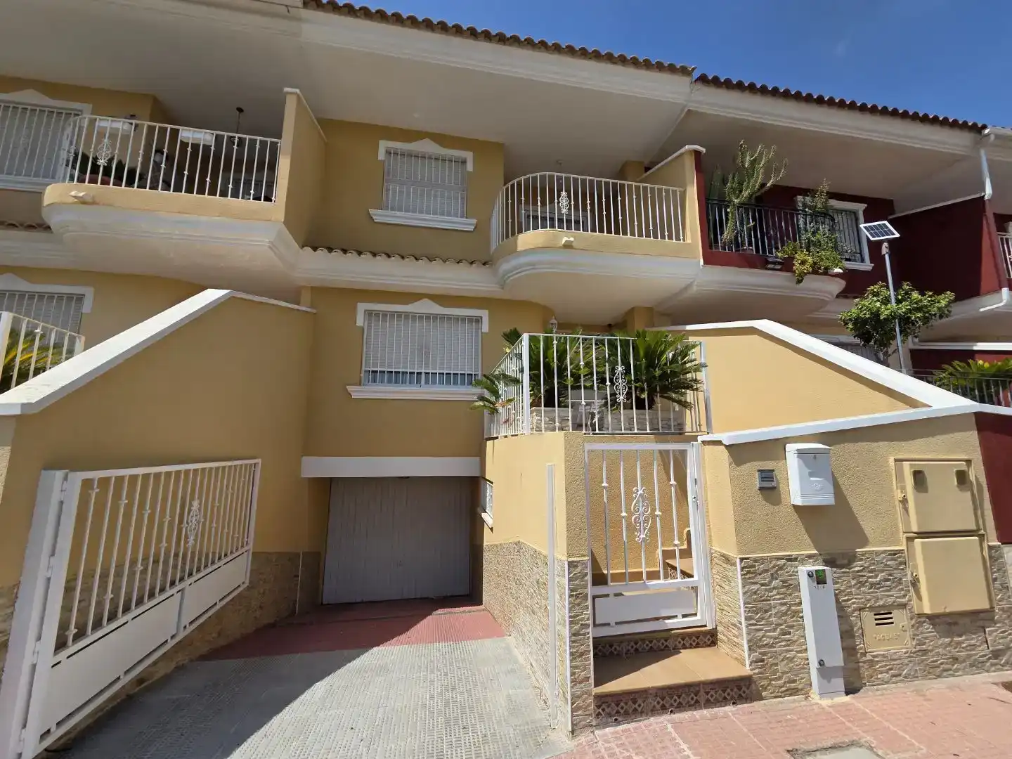 Vista exterior de Pis en venda en Las Torres de Cotillas amb Aire condicionat, Jardí privat i Parquet
