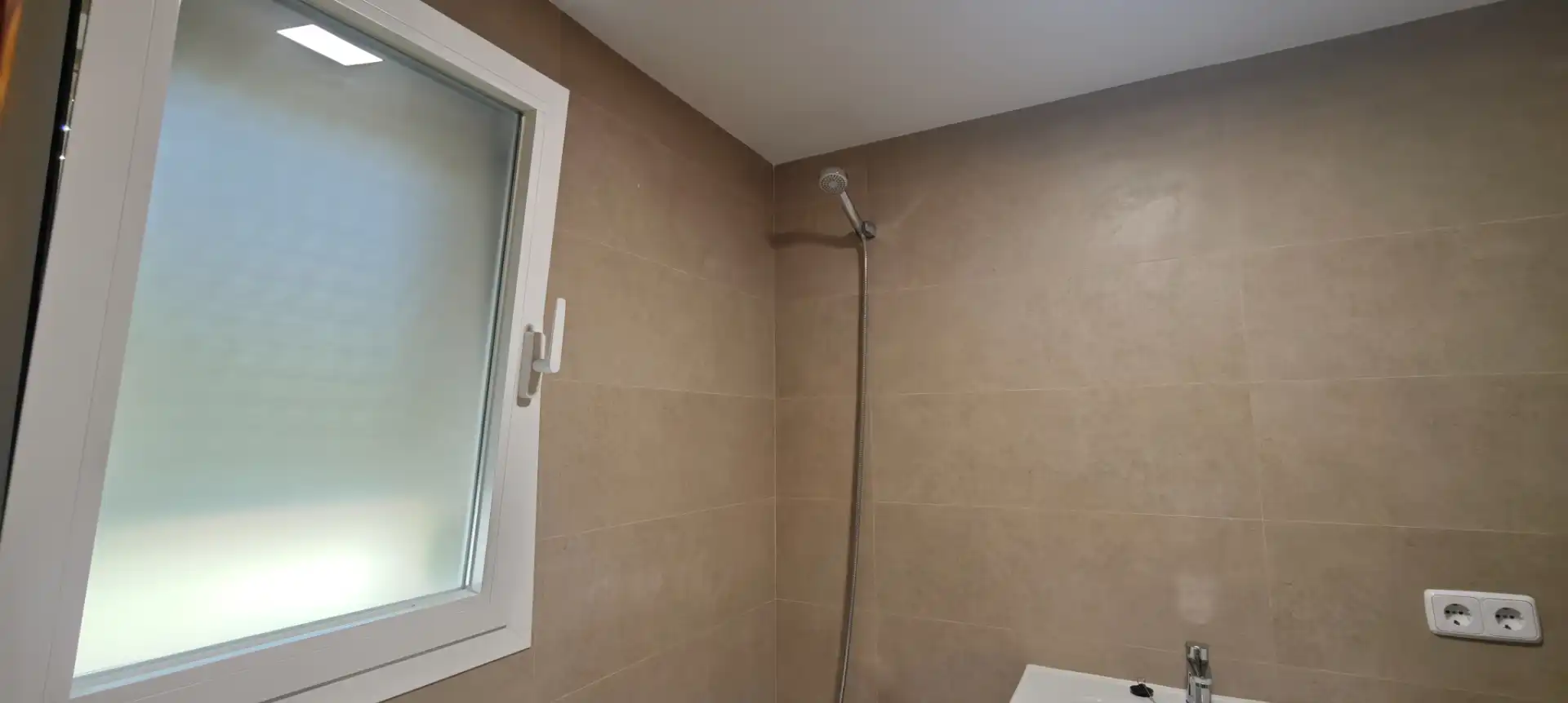 Baño de Casa adosada de alquiler en Calvià con Aire acondicionado, Calefacción y Jardín privado