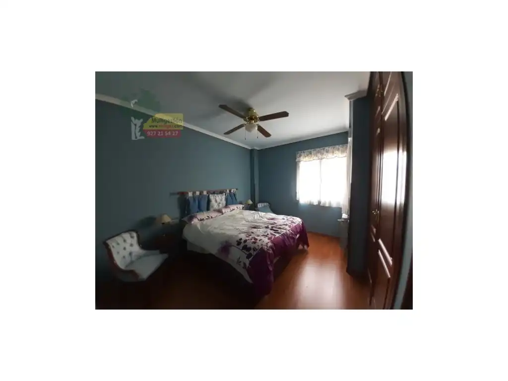 Dormitori de Casa o xalet en venda en Cáceres
