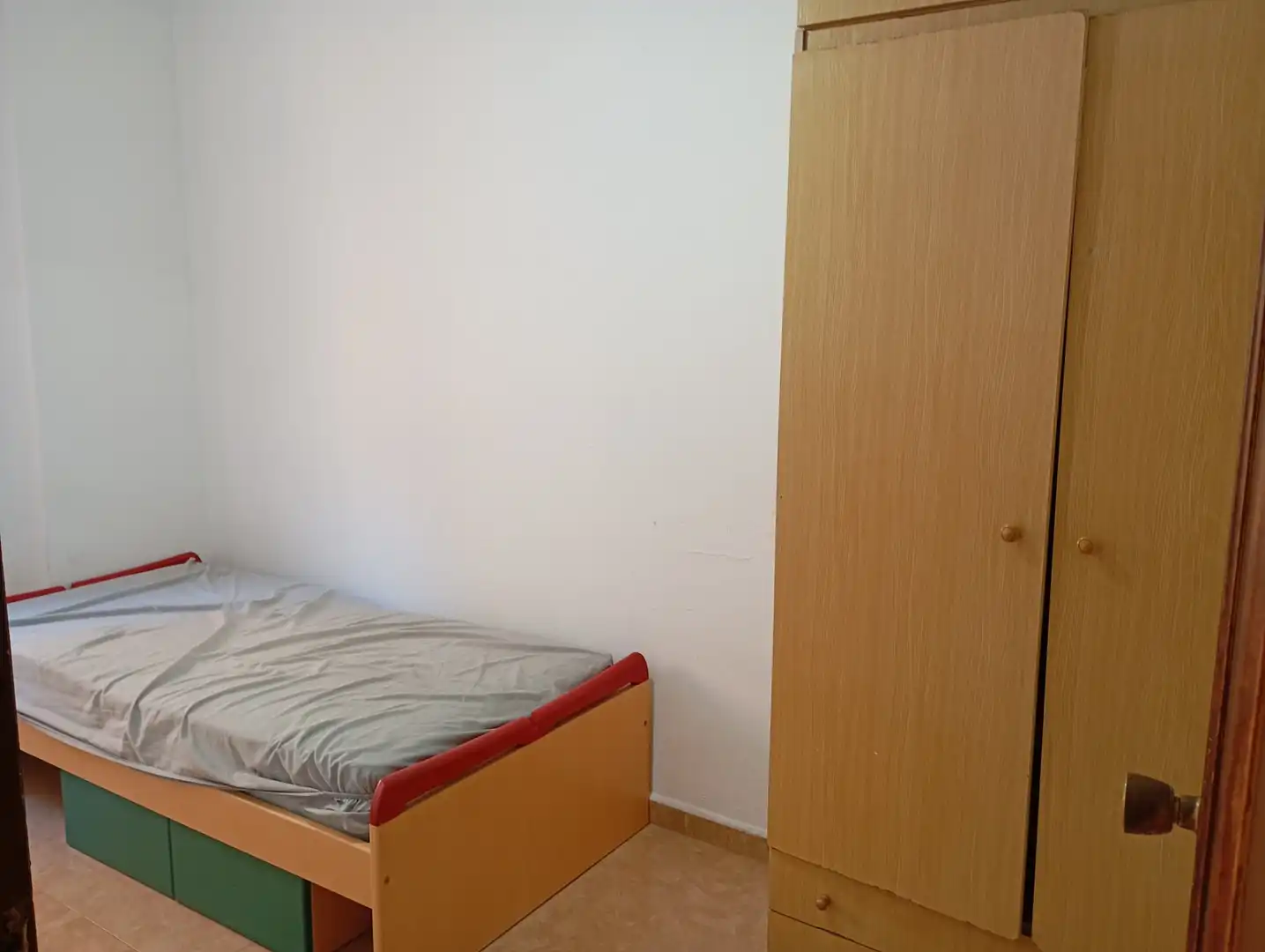 Habitación de Piso en venta en Málaga con Amueblado, Horno y Lavadora