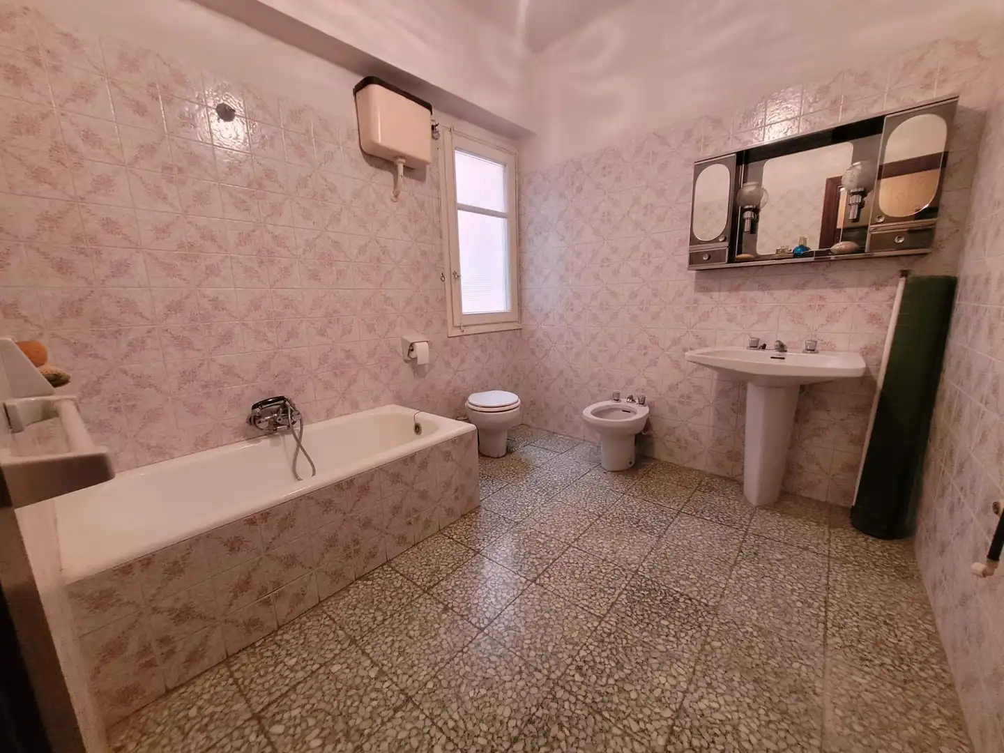 Baño de Finca rústica en venta en Alberite con Aire acondicionado, Calefacción y Terraza