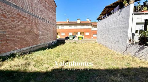 Terreno completamente llano en una zona residencial tranquila de Olot, immagine 4