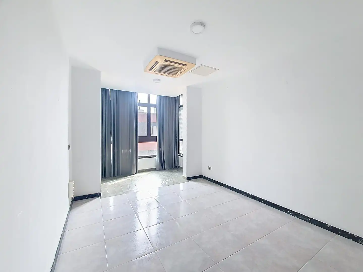 Piso con ascensor en venta en Calle ALBAREDA, imagen 16