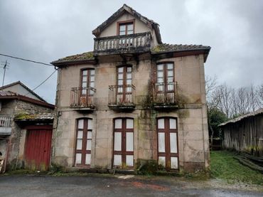 Maison avec balcon à vendre à A Peroxa