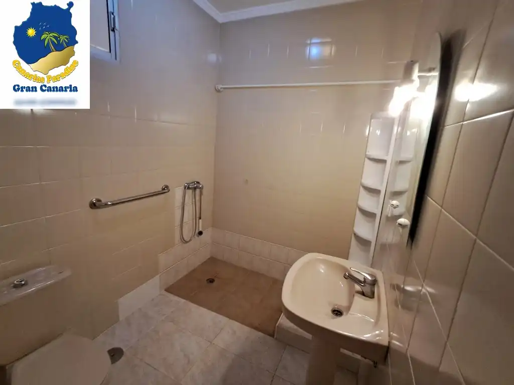 Badezimmer von Wohnung zum Verkauf in Mogán mit Privatgarten und Terrasse