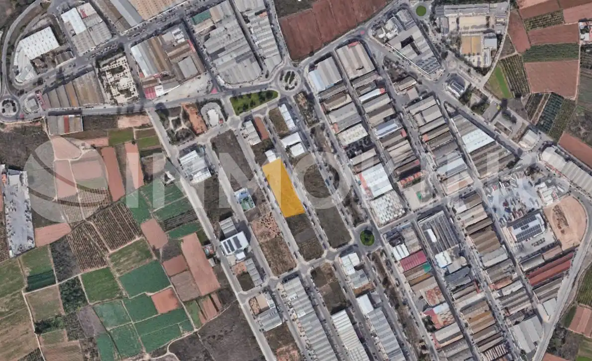 Terreny industrial en venda a Centro