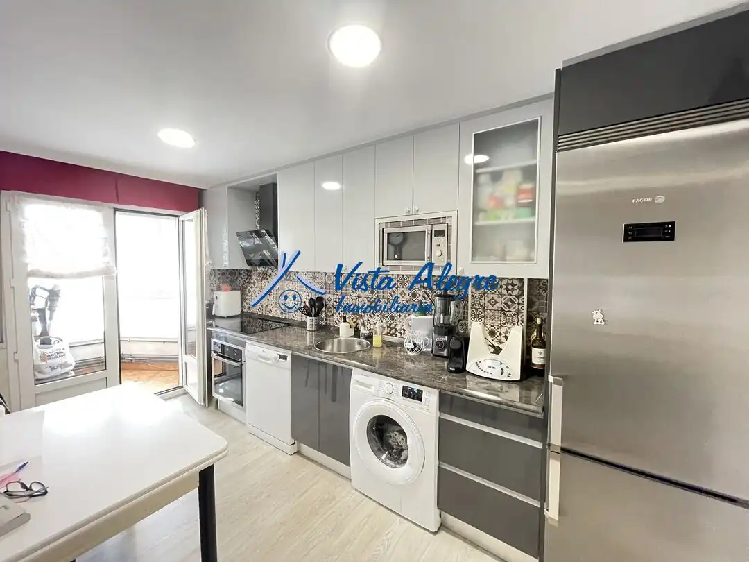 Cocina de Piso en venta en Haro con Calefacción, Parquet y Terraza