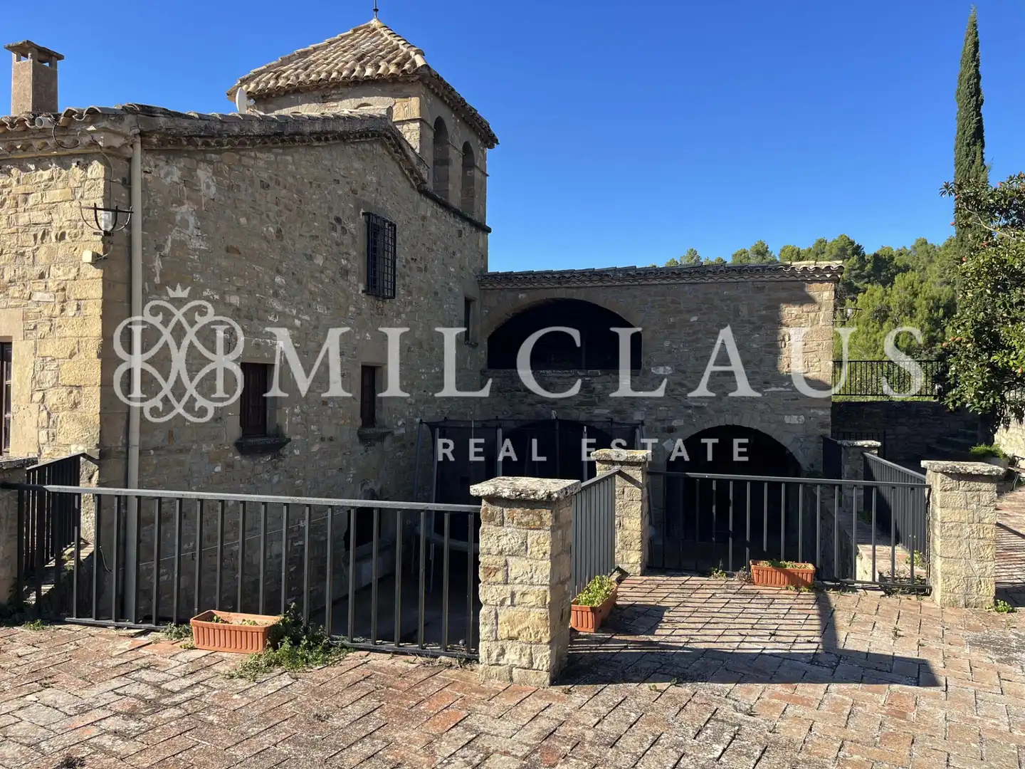 Vista exterior de Finca rústica en venda en Talamanca amb Aire condicionat, Calefacció i Jardí privat