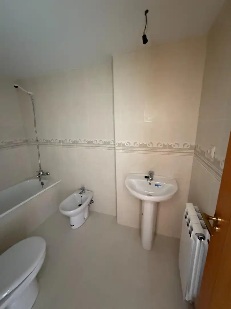 Baño de Piso en venta en Pinseque con Balcón