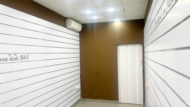 Local comercial en Alquiler en Valdepeñas