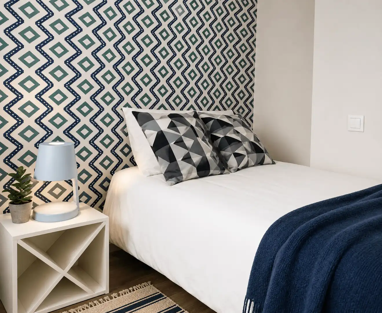 Schlafzimmer von Wohnung zur Miete in Santander mit Heizung, Möbliert und Ofen