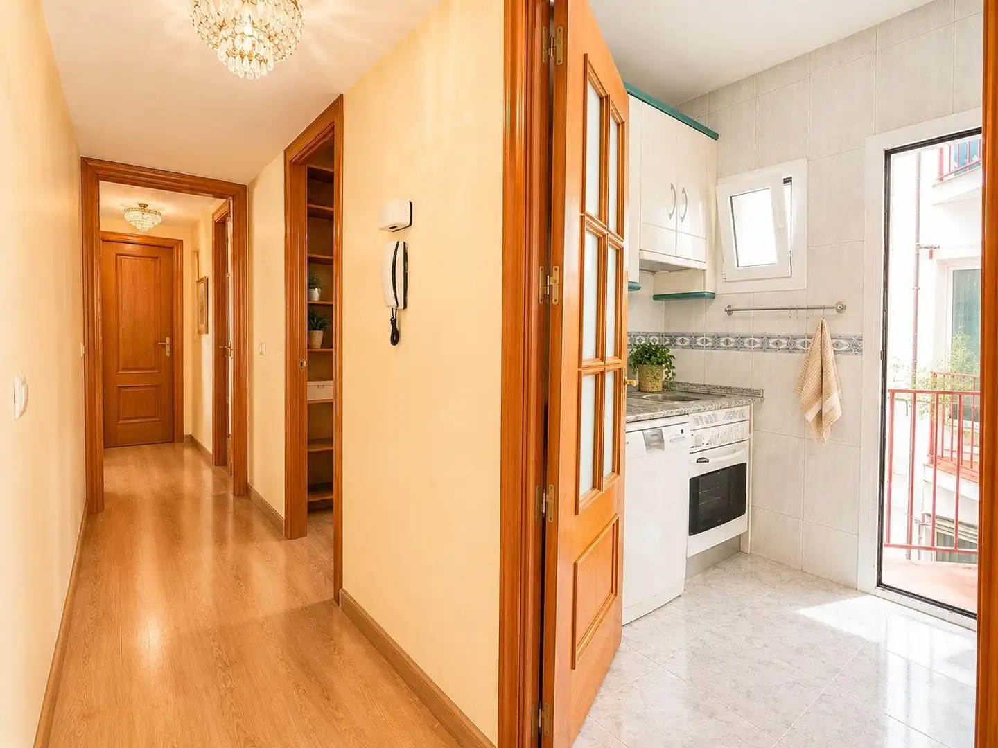 Wohnung zum Verkauf in Madrid mit Heizung, Parkett und Terrasse