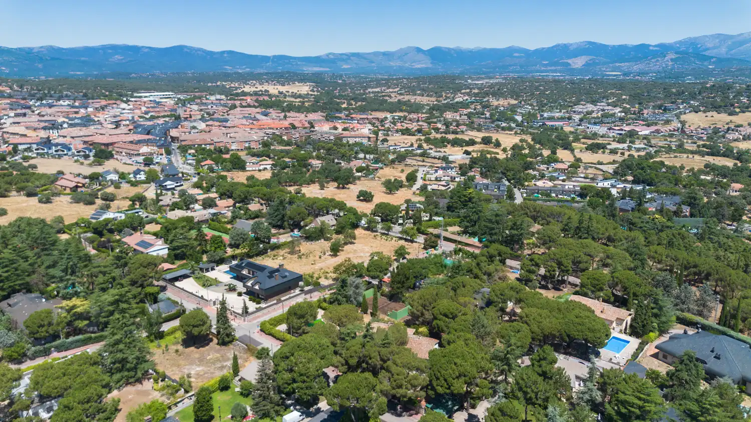 Vista exterior de Casa o xalet en venda en Galapagar amb Aire condicionat, Calefacció i Jardí privat