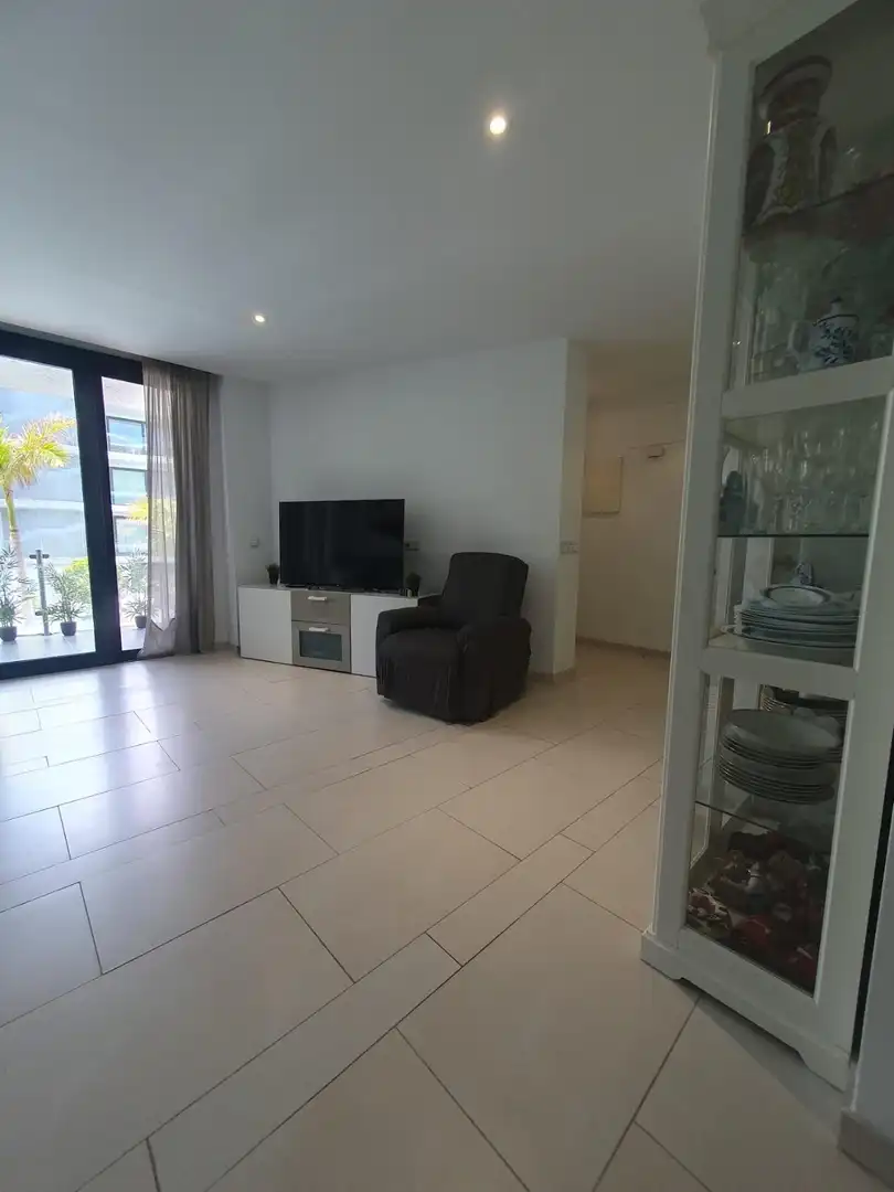 Sala d'estar de Apartament de lloguer en Arona amb Aire condicionat, Terrassa i Moblat