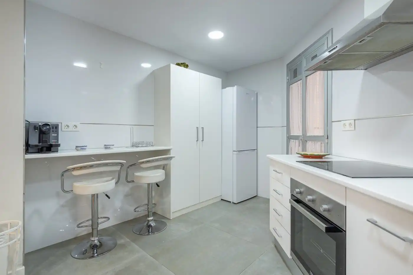 Küche von Wohnung zur Miete in Málaga mit Klimaanlage, Terrasse und Möbliert