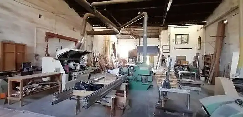Außenansicht von Fabrikhallen zum Verkauf in Orihuela
