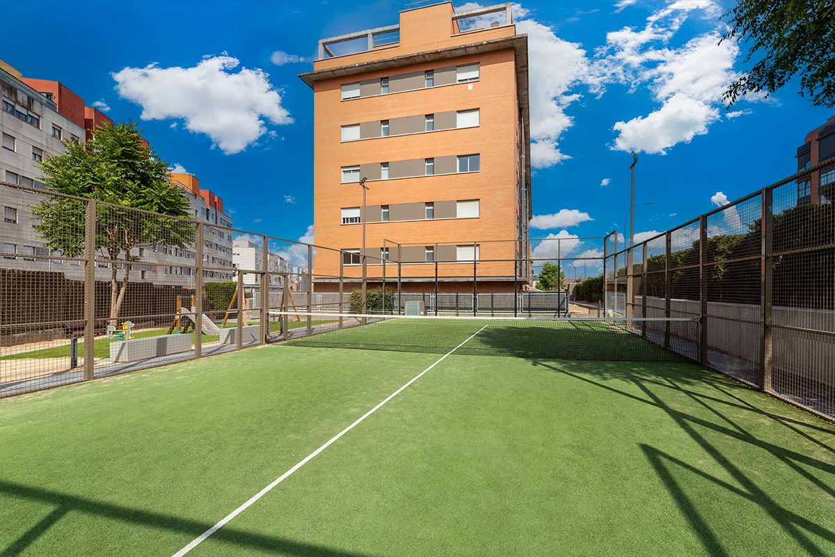 Planta baixa de lloguer a Calle del Pintor Ignacio de Zuloaga, 6, Sanchinarro