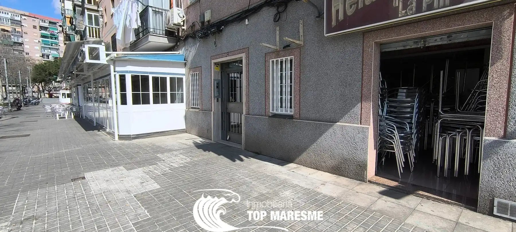 Geschaftsraum zum Verkauf in Sant Adrià de Besòs mit Klimaanlage, Heizung und Terrasse