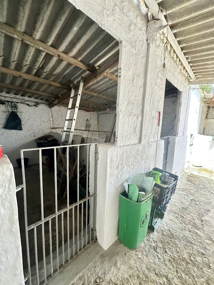 Country homes for sale in Benamocarra  with Private garden, Storage room and Swimming Pool