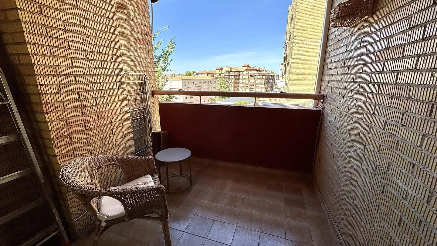 Terrassa de Pis de lloguer en Granada amb Aire condicionat, Calefacció i Moblat