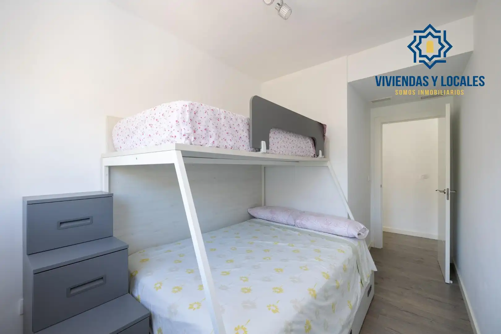 Habitación de Piso en venta en Almuñécar con Aire acondicionado, Jardín privado y Terraza