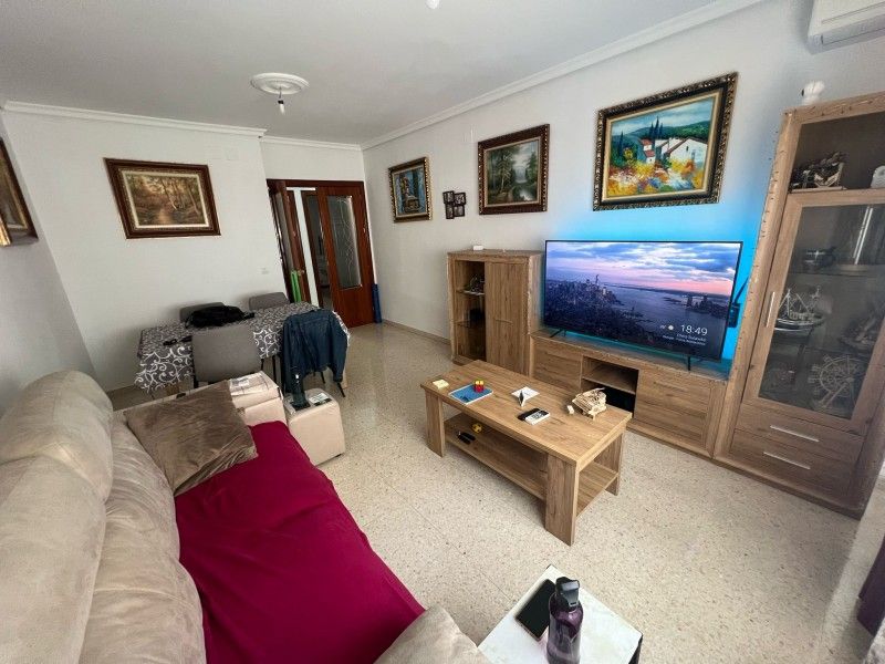 Sala d'estar de Pis en venda en Lucena amb Aire condicionat, Rentadora i TV