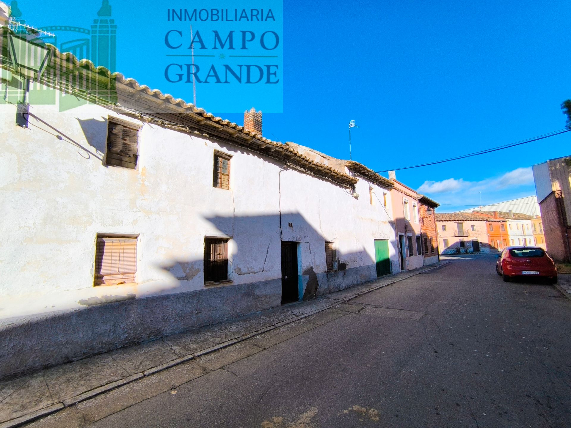 Vista exterior de Casa o xalet en venda en Villarramiel amb Jardí privat, Traster i Moblat