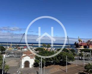 Exterior view of Flat to rent in  Santa Cruz de Tenerife Capital  with Air Conditioner and Terrace