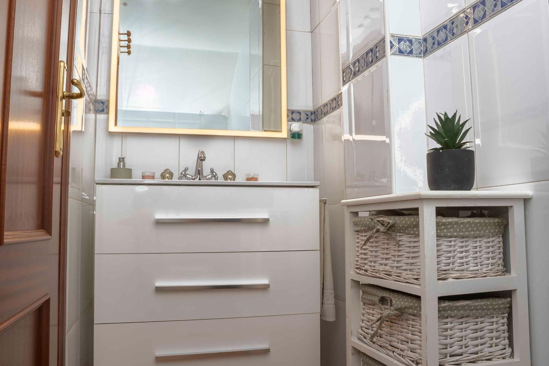 Bathroom of Single-family semi-detached for sale in Cartaya  with Terrace