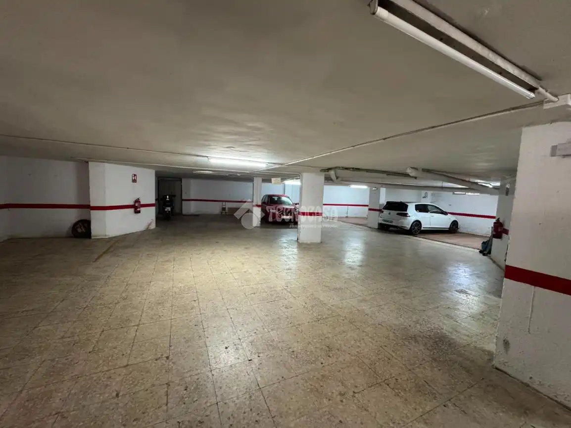 Aparcament de Pis en venda en Huelva