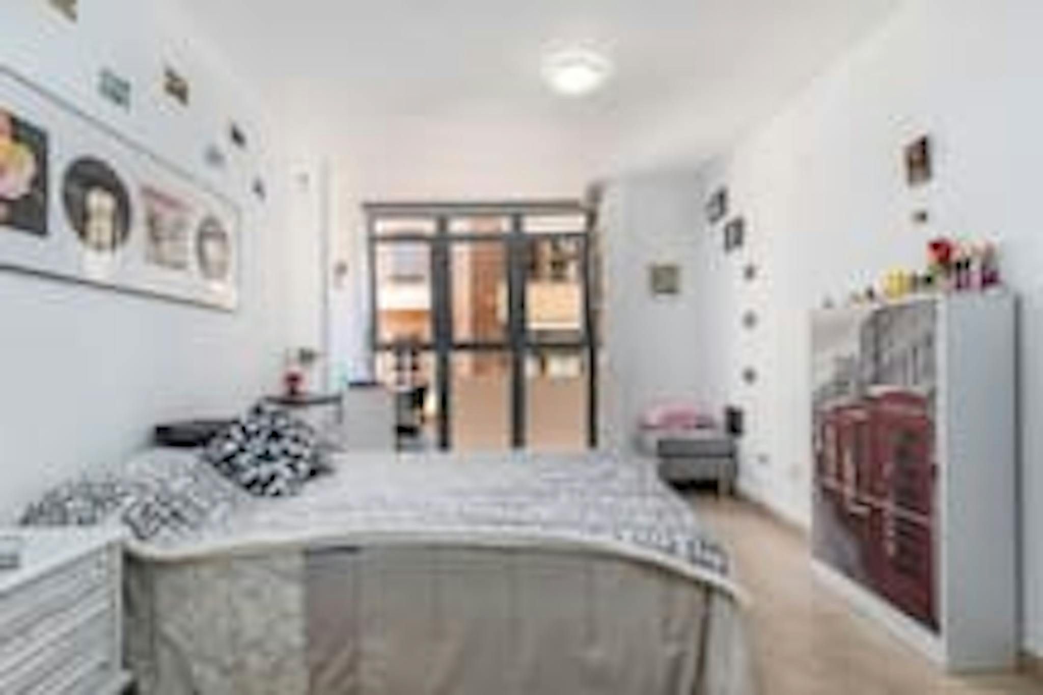 Dormitori de Pis de lloguer en  Valencia Capital amb Rentadora