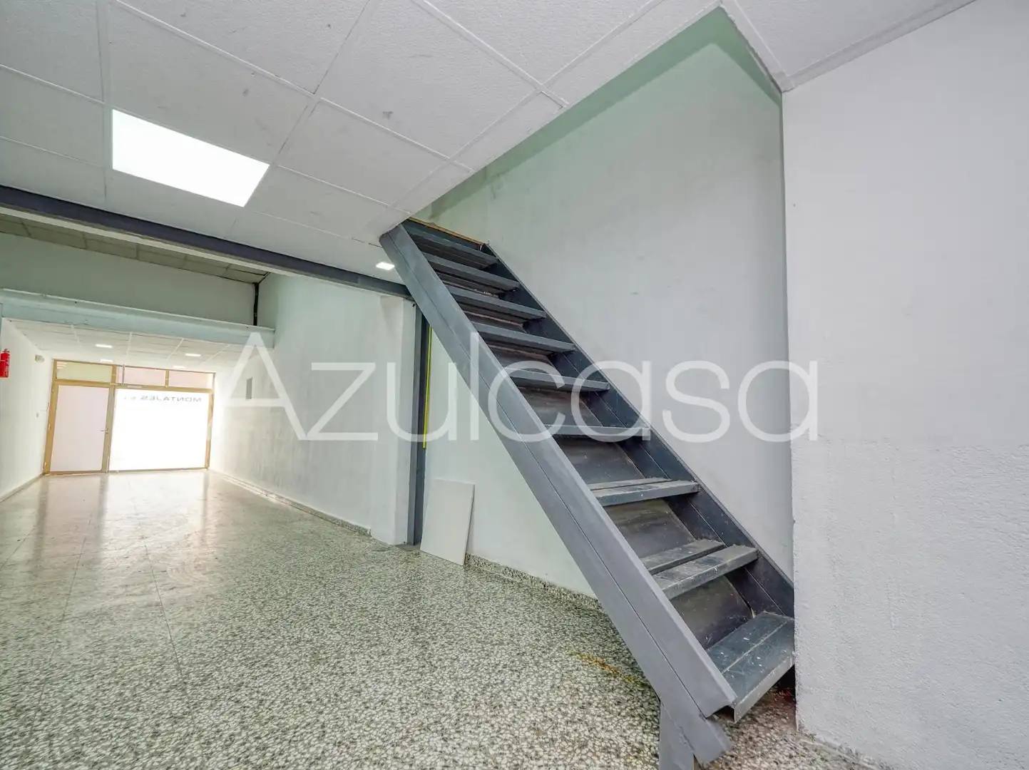 Commercial properties for sale in Alicante / Alacant  with Air Conditioner