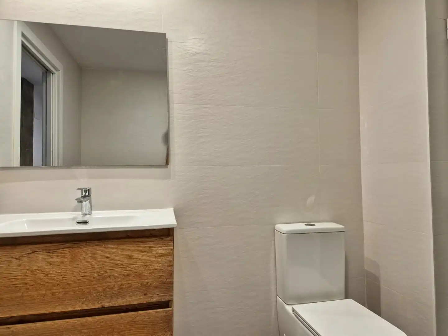 Baño de Piso en venta en Almàssera con Aire acondicionado