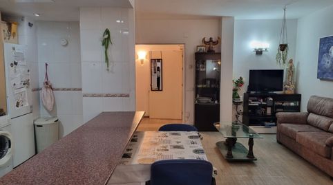 Foto 2 de Piso en venta en Santiago, Artigues, Badalona