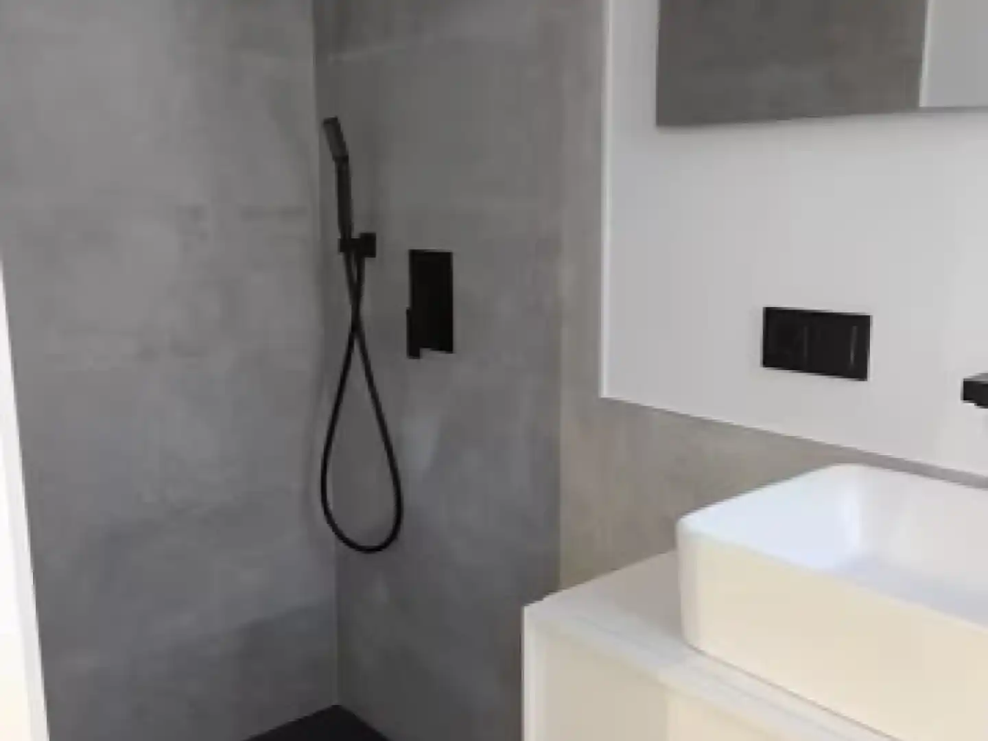 Badezimmer von Wohnung zur Miete in Mairena del Aljarafe mit Möbliert, Ofen und Waschmaschine