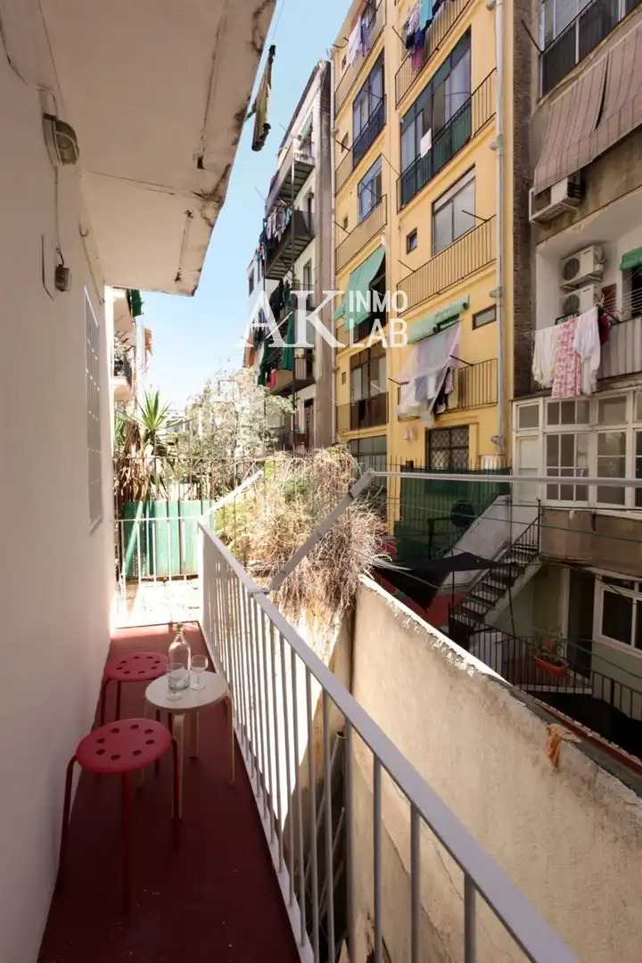 Vista exterior de Pis en venda en Barcelona amb Aire condicionat, Calefacció i Terrassa