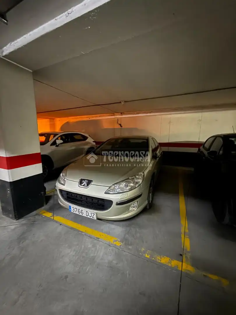 Parking de Piso en venta en Madrid